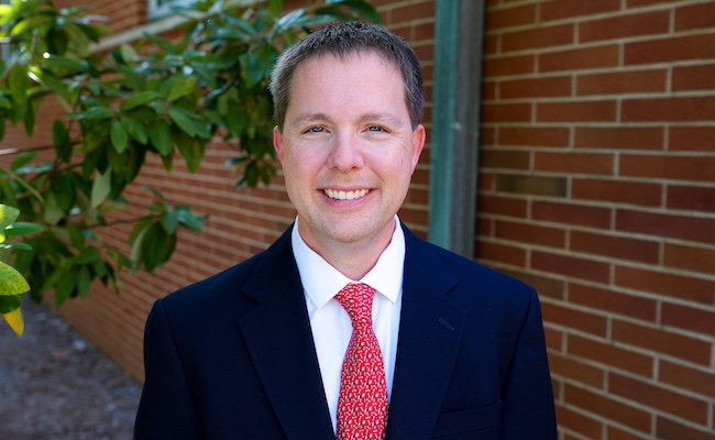 Lincoln Wood headshot